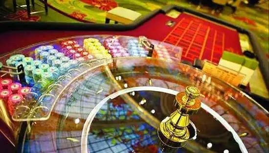 ai togel Mahjong Ways bet selector and spin button on mobile interface